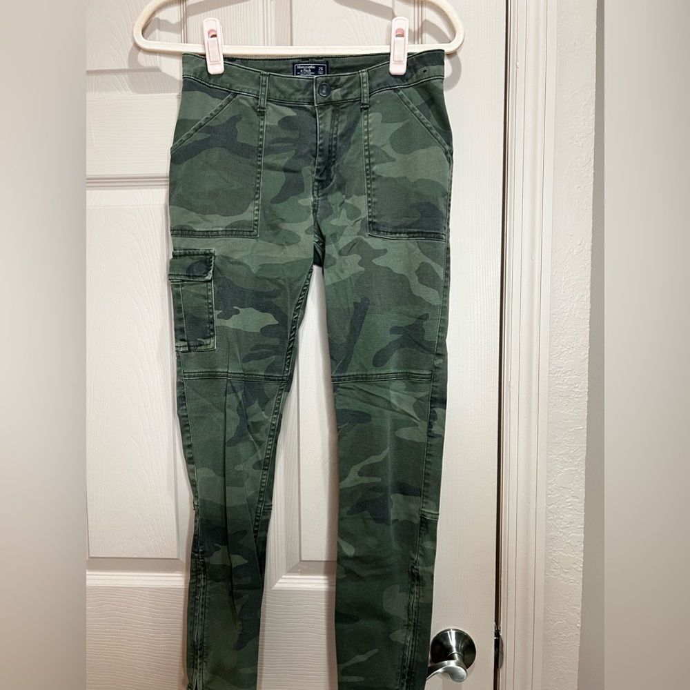 Abercrombie & Fitch Cargo Skinny Pants